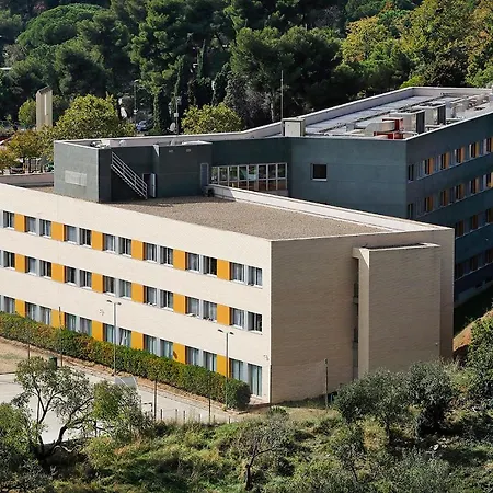 àgora Bcn. Residencia Universitaria Internacional *