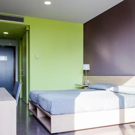 Apartment Agora Bcn. Residencia Universitaria Internacional *